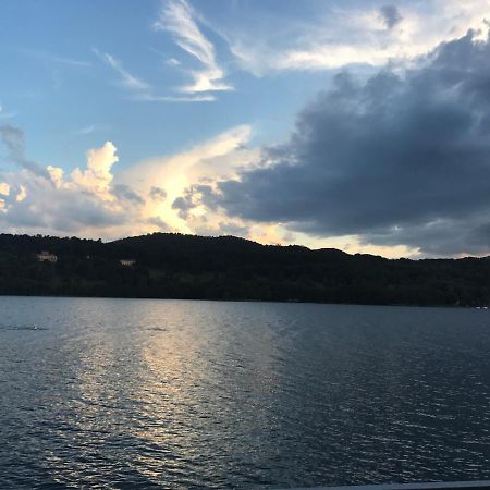 Gozzano B&B Notte Sul Lago מראה חיצוני תמונה