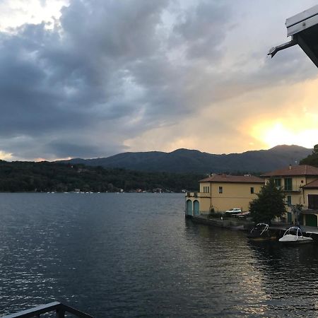 Gozzano B&B Notte Sul Lago מראה חיצוני תמונה