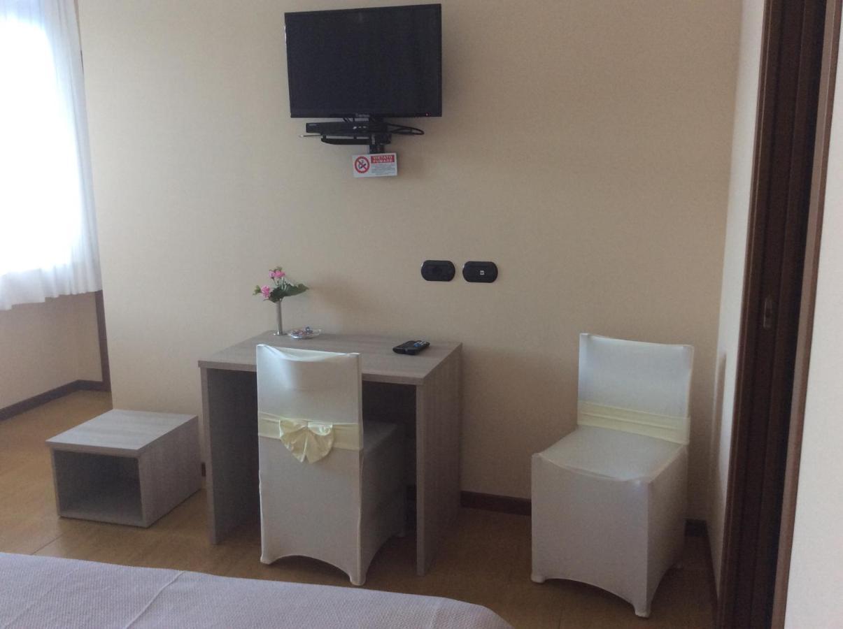 Gozzano B&B Notte Sul Lago מראה חיצוני תמונה