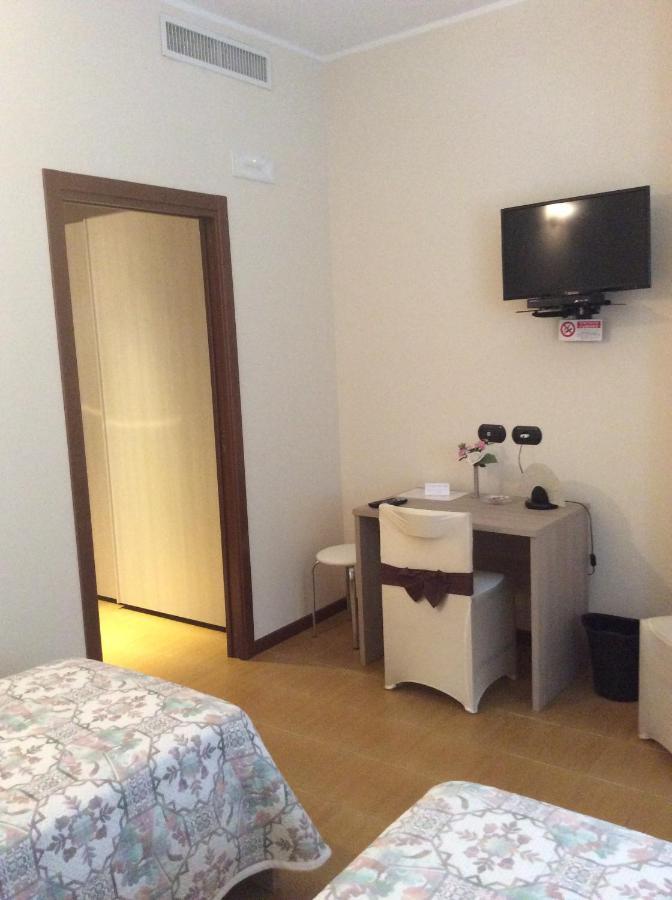 Gozzano B&B Notte Sul Lago מראה חיצוני תמונה